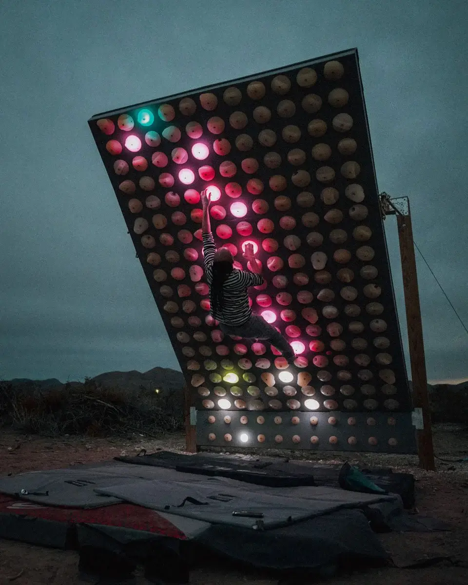 connect board 8x12 man climbing a path by LED lights